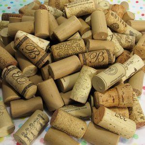 WINE CORKS 132 ASSORTED WINE CORKS LOT